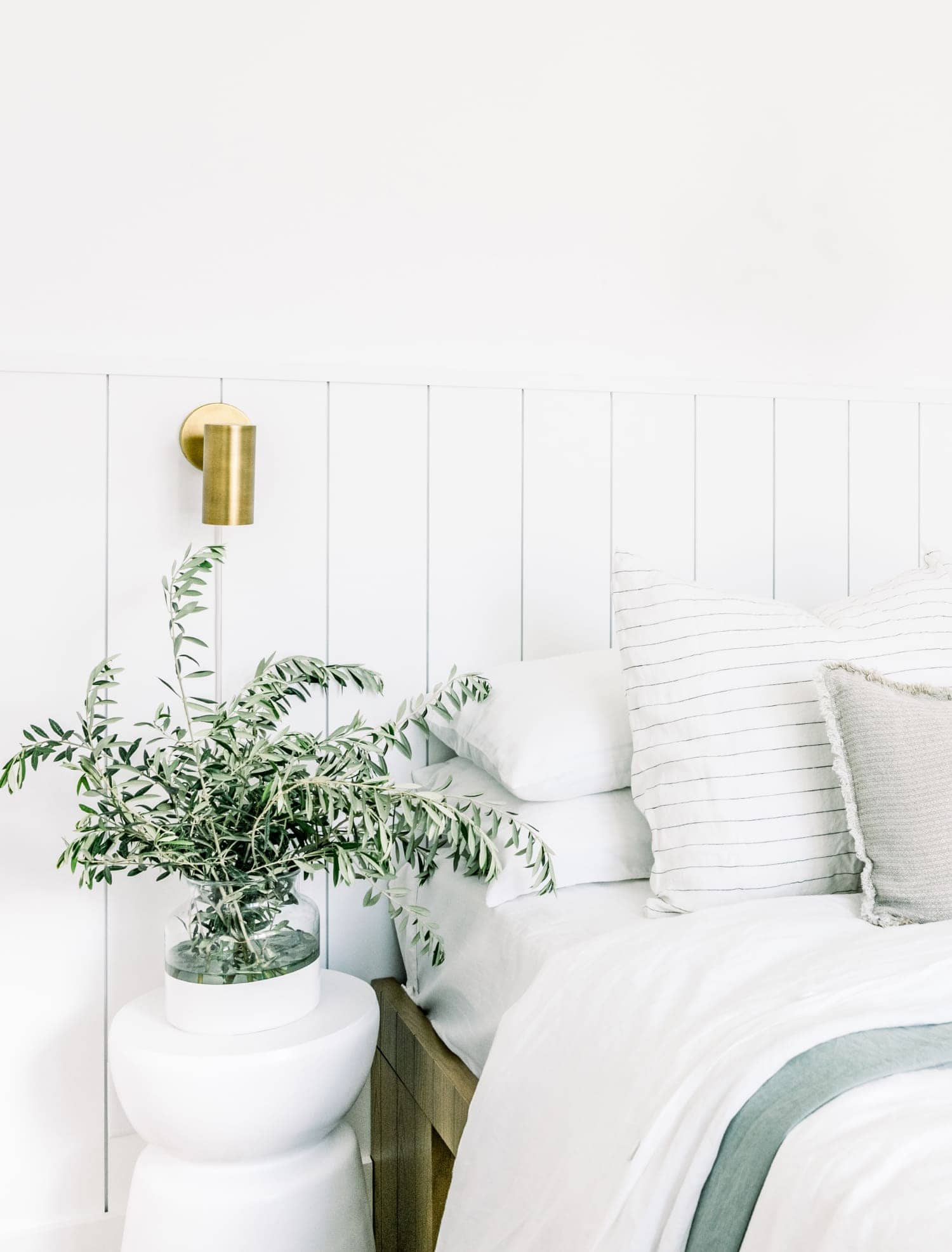 Queen Cottage Carousel 10